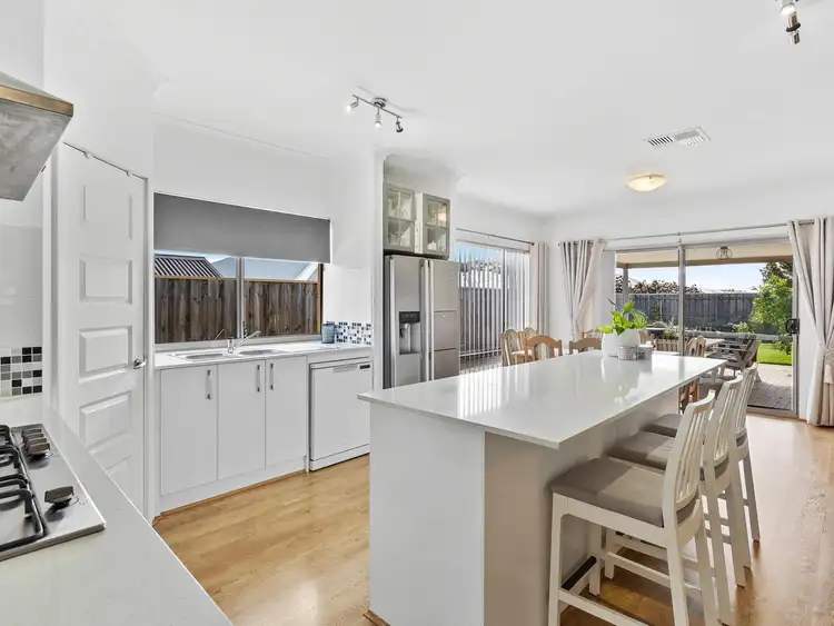 14 Jennerae Bend, Halls Head WA 6210