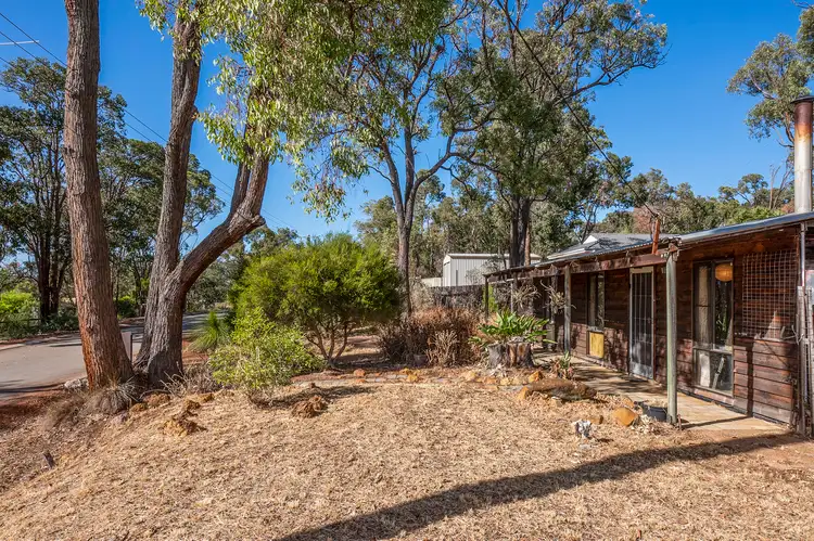 15 Clayden Street, Wooroloo WA 6558