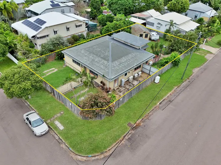 18 Church Street, West End QLD 4810