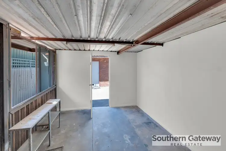 Seventh view of Homely house listing, 37 Madden Way, Parmelia WA 6167