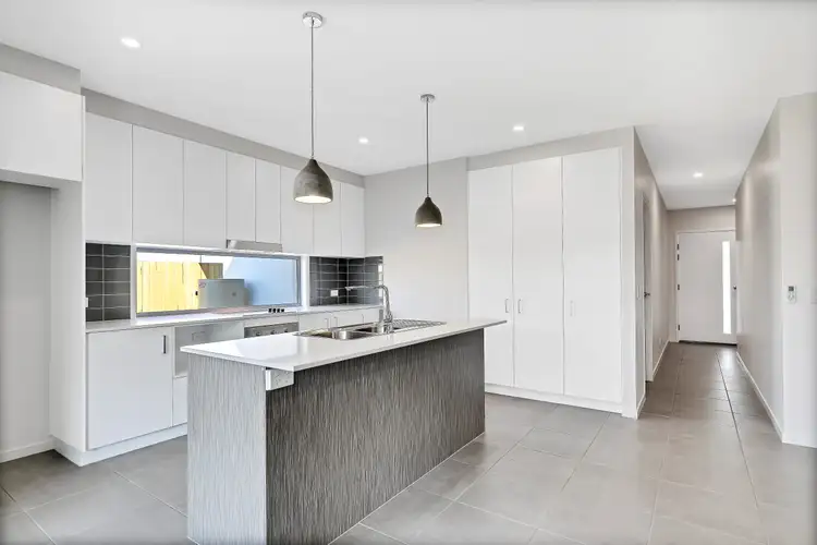 2/1 Sophie Street