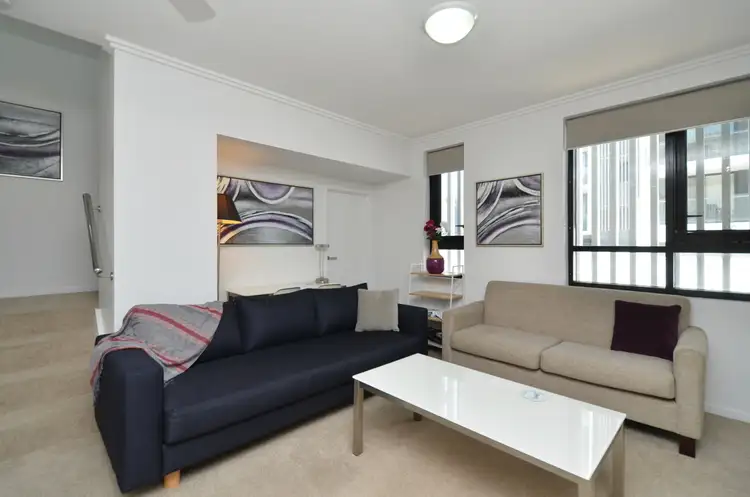 Third view of Homely apartment listing, 2/5 Kingsway Place, Townsville City QLD 4810