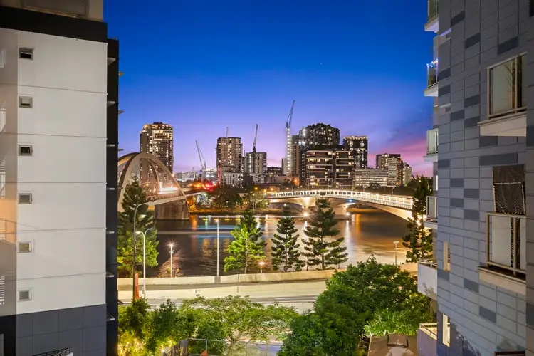 2403/92 Quay Street, Brisbane City QLD 4000