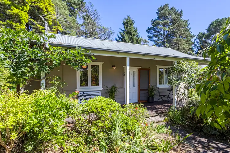 7 Mel Avenue, Blackheath NSW 2785