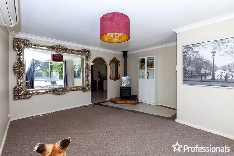 Seventh view of Homely house listing, 4 Sherbourne Way, Armadale WA 6112