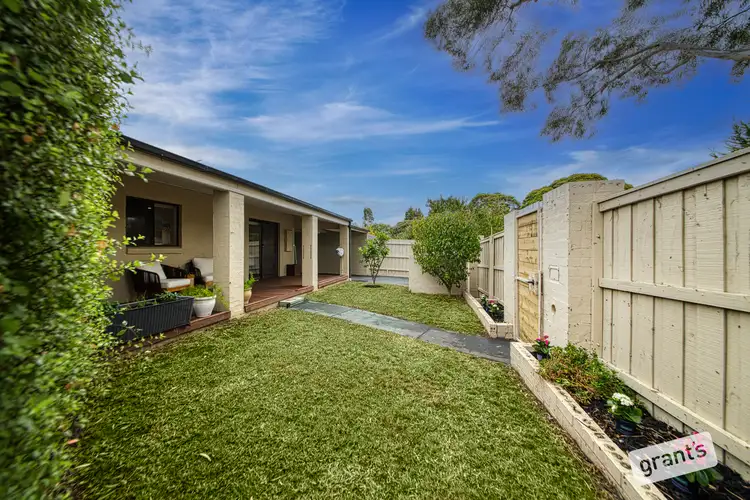2 Bligh Close