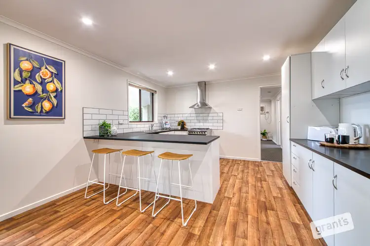 Fourth view of Homely house listing, 2 Bligh Close, Cranbourne North VIC 3977