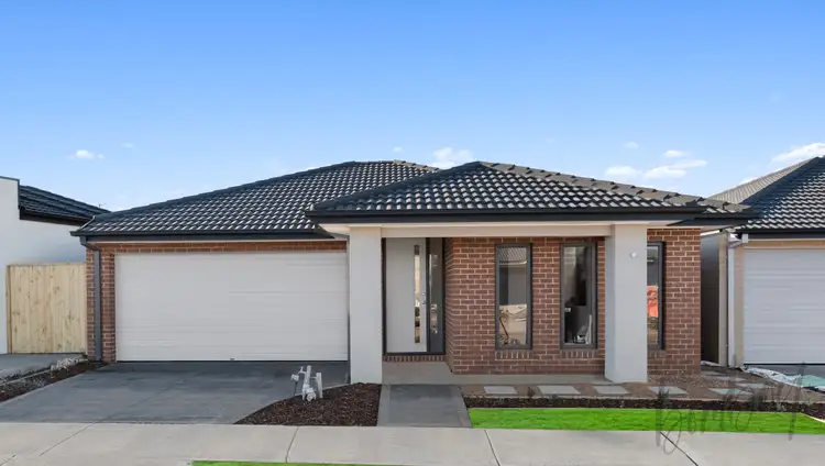 18 Margaretta Circuit, Mickleham VIC 3064