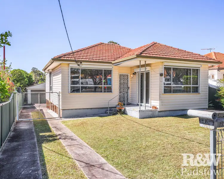 11 Hydrae Street