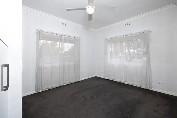 Fifth view of Homely house listing, 7 King Street, Temora NSW 2666