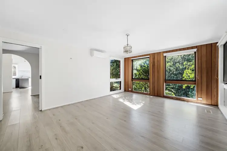 Sixth view of Homely house listing, 8 Chagall Court, Scoresby VIC 3179