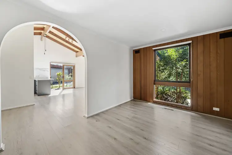 Seventh view of Homely house listing, 8 Chagall Court, Scoresby VIC 3179