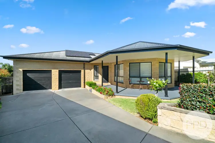 11 Headley Place, Kooringal NSW 2650
