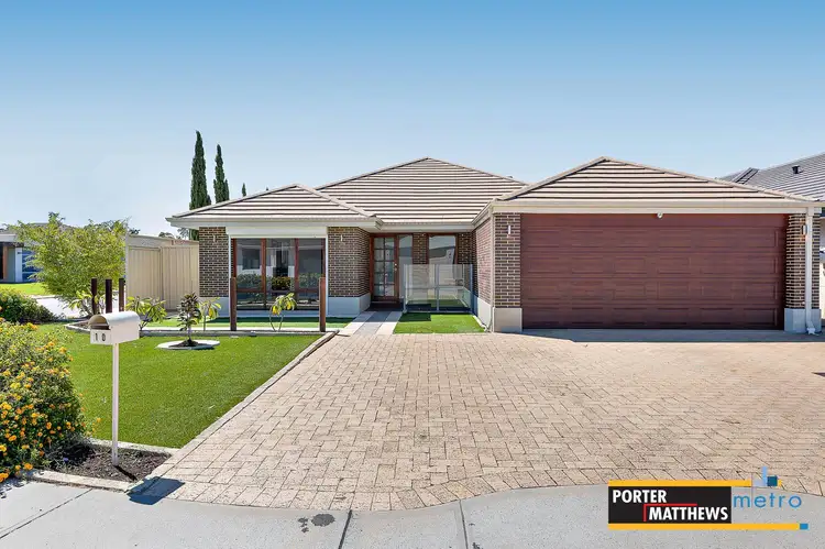 10 Balyat Way, Wattle Grove WA 6107