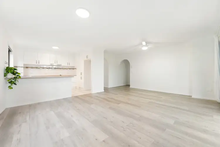 Fourth view of Homely apartment listing, 4/92 Stanhill Drive, Chevron Island QLD 4217