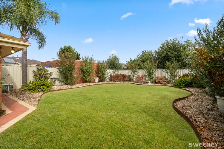 Fourth view of Homely house listing, 2 Holzgrefe Court, Altona Meadows VIC 3028