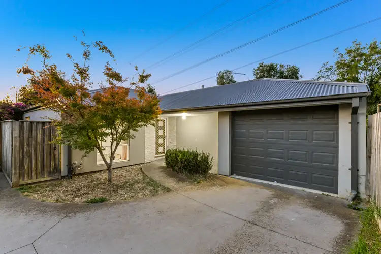 Main view of Homely unit listing, 2/27 Highfield Avenue, Mulgrave VIC 3170