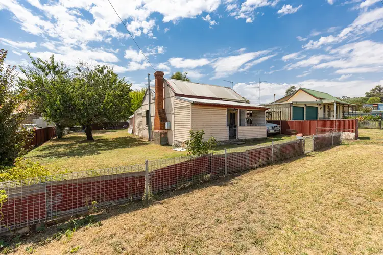 16 Fitzroy Street, Junee NSW 2663