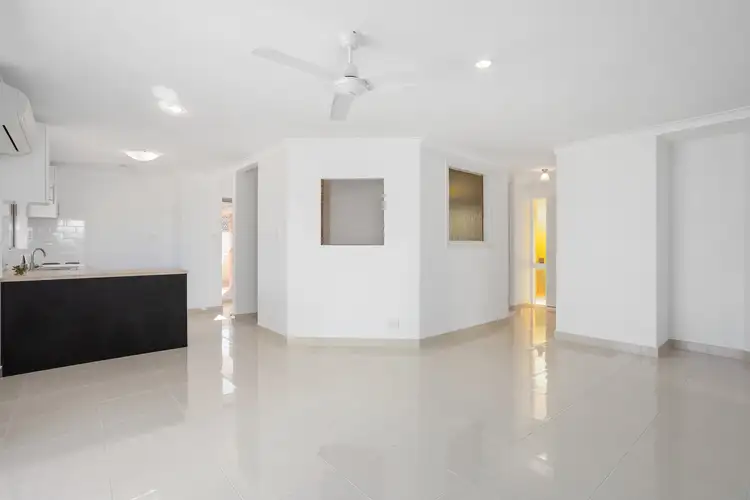19 Lowan Loop, Karawara WA 6152