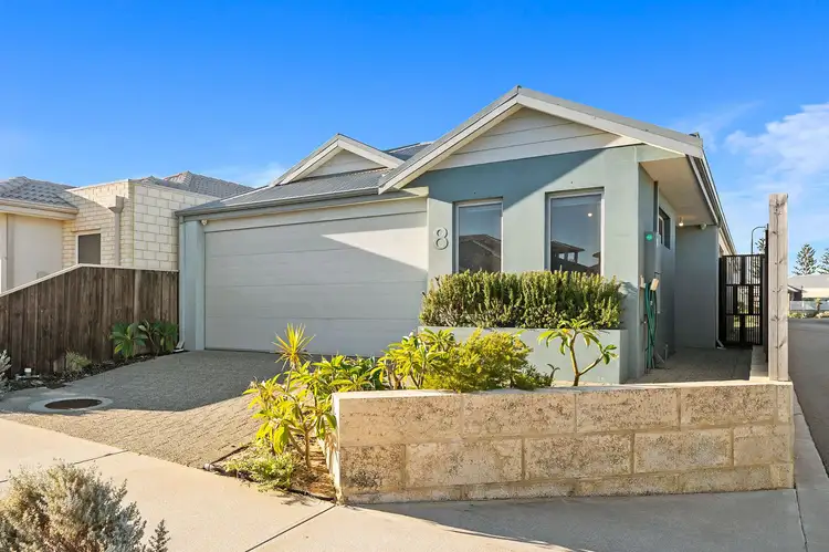 8 Teneriffe Rise, Halls Head WA 6210