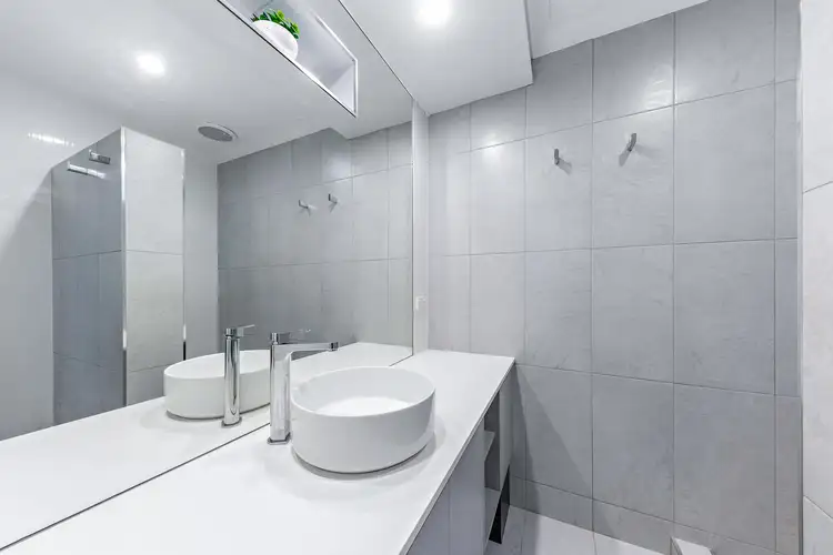 Fifth view of Homely semi-detached listing, 1/11 Sunset Drive, Jubilee Pocket QLD 4802