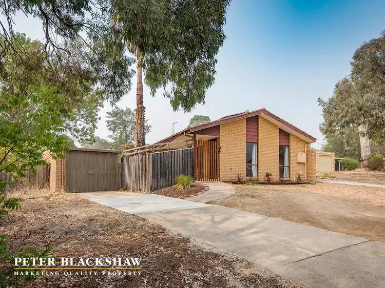 6 Langlands Close, Calwell ACT 2905