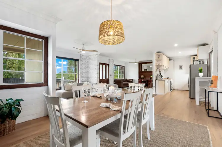 2 Sturt Street, Molendinar QLD 4214