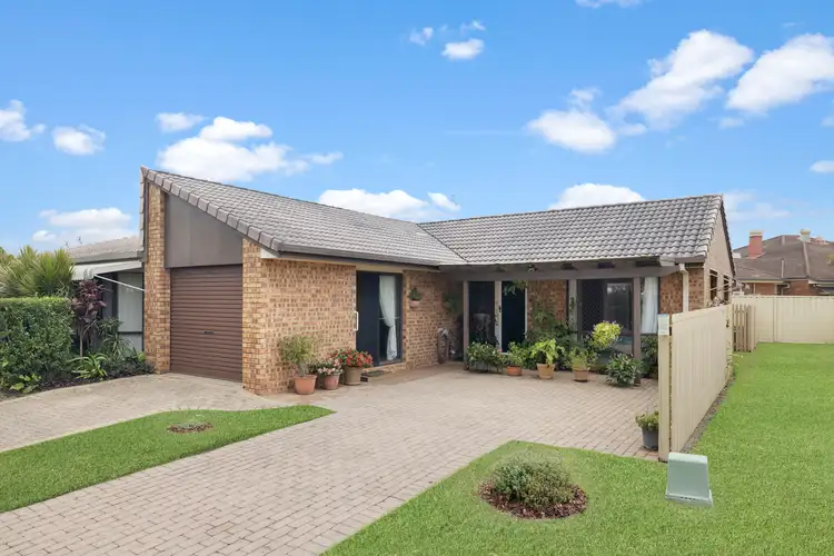 117/8 Melody Court, Warana QLD 4575