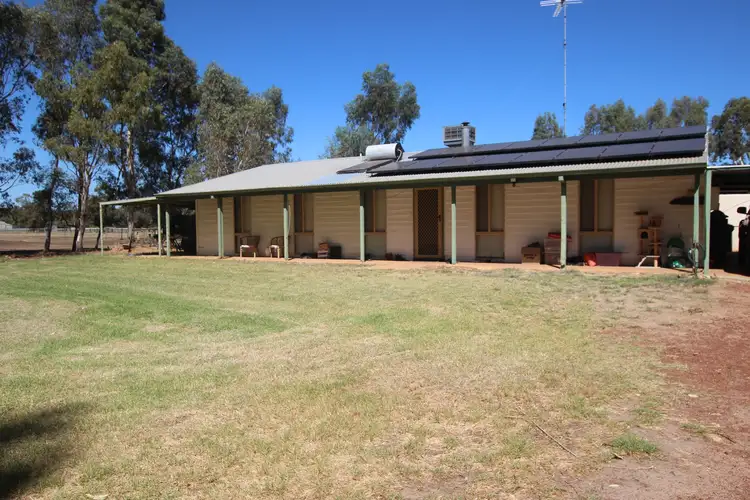 63 Richardson Road, Waroona WA 6215