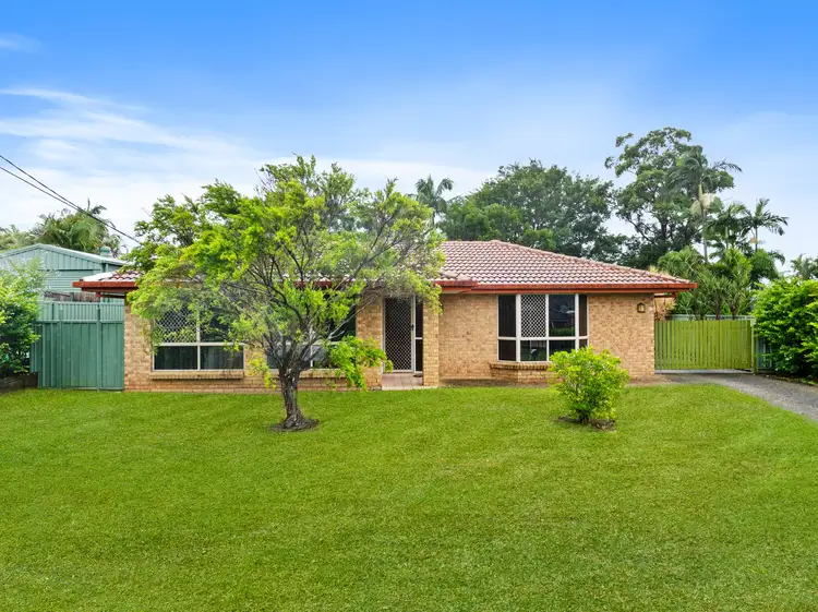 9 Beaufortia Court, Regents Park QLD 4118