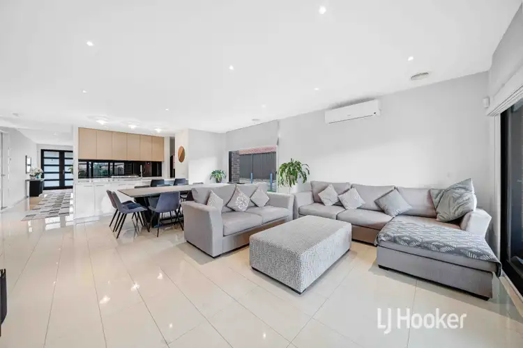 Fifth view of Homely house listing, 8 Crystal Road, Cobblebank VIC 3338