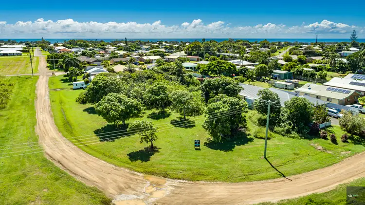 15 Morris Street, Burnett Heads QLD 4670