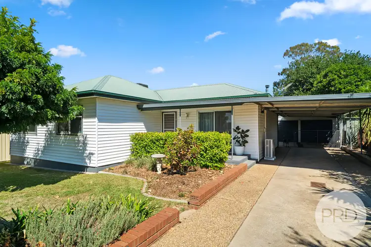 4 The Boulevarde, Kooringal NSW 2650
