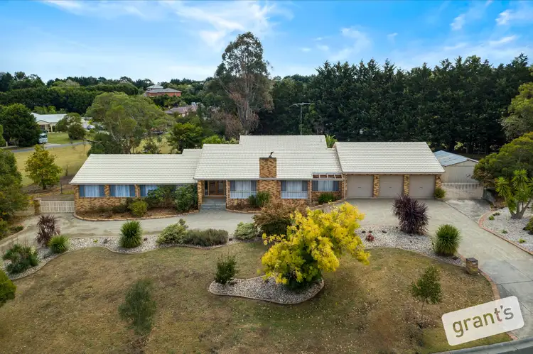 48-49 Malanie Close, Narre Warren North VIC 3804