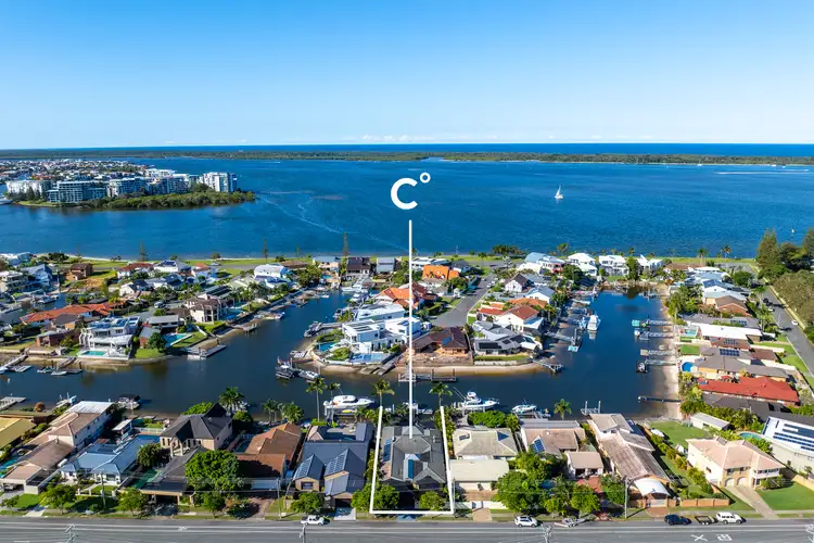 343 Bayview Street, Hollywell QLD 4216