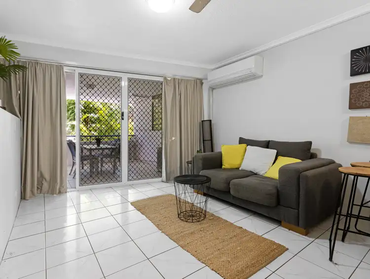 Fourth view of Homely unit listing, Unit 2/386 Esplanade, Torquay QLD 4655