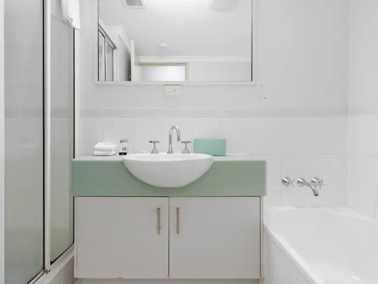 Seventh view of Homely unit listing, Unit 2/386 Esplanade, Torquay QLD 4655