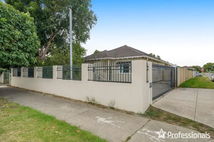 120 Railway Parade, Queens Park WA 6107