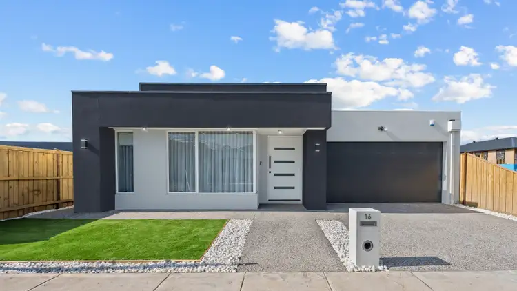 16 Marjoram Street, Mickleham VIC 3064