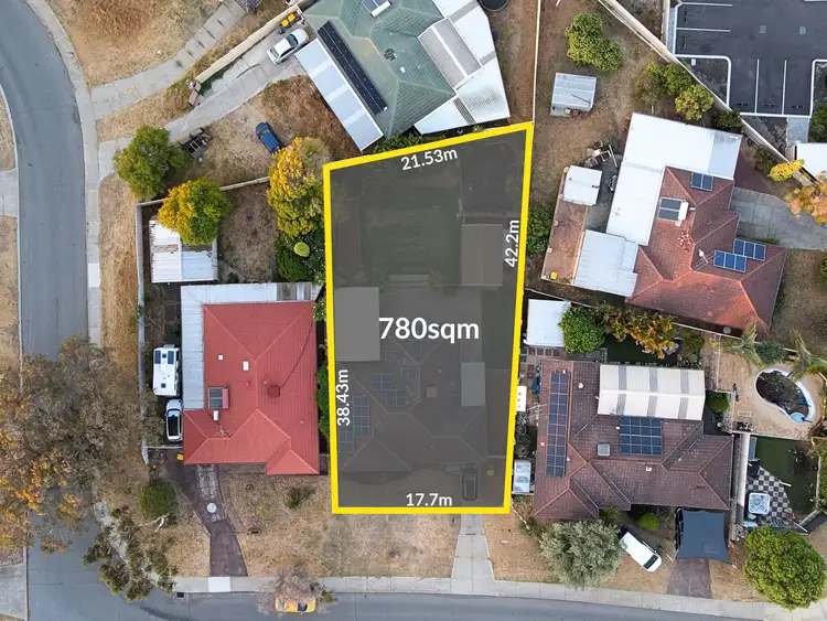 Second view of Homely house listing, 3 Excalibur Circle, Camillo WA 6111