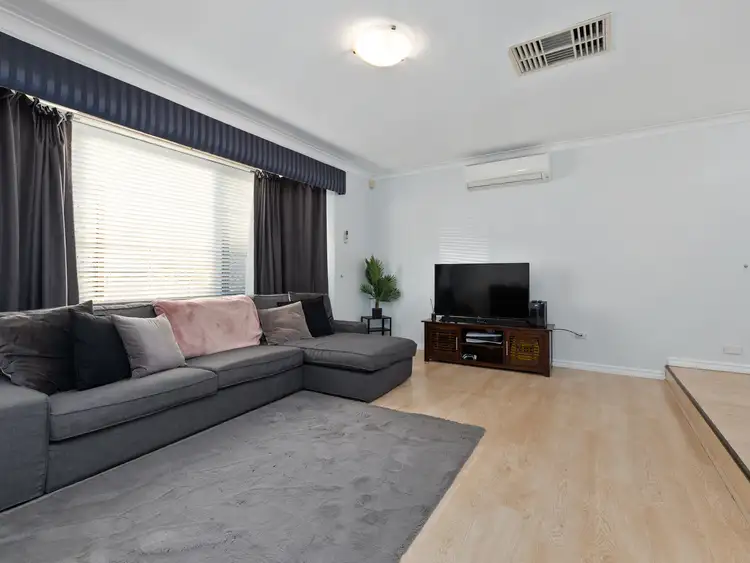 Fourth view of Homely house listing, 3 Excalibur Circle, Camillo WA 6111