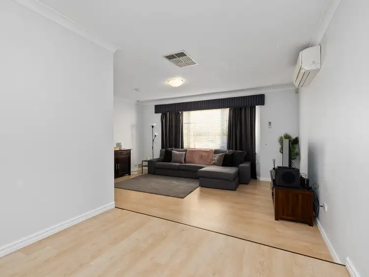 Sixth view of Homely house listing, 3 Excalibur Circle, Camillo WA 6111