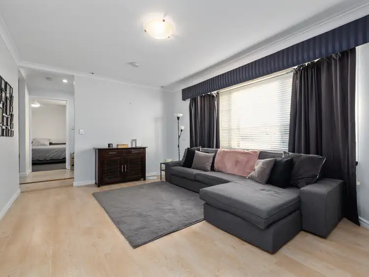 Seventh view of Homely house listing, 3 Excalibur Circle, Camillo WA 6111