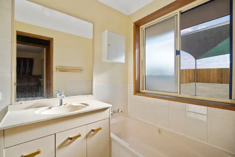 Sixth view of Homely house listing, 2/25 Cambridge Street, Silkstone QLD 4304