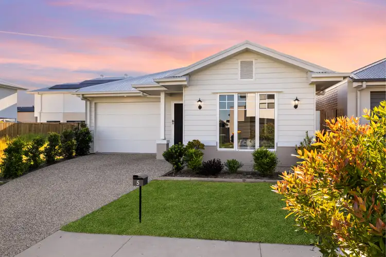 5 Pleasant Street, Palmview QLD 4553