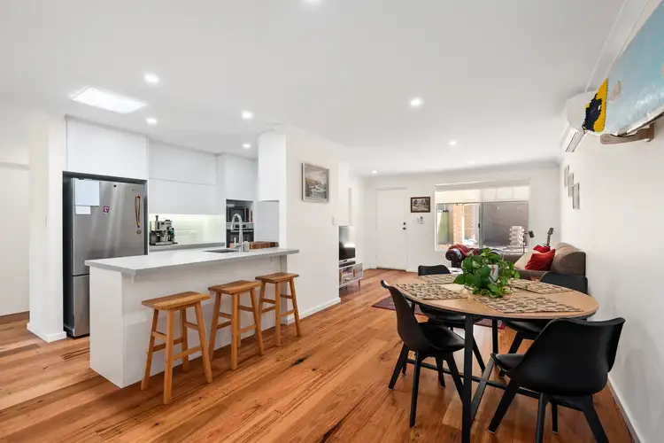 8 Sarah Street