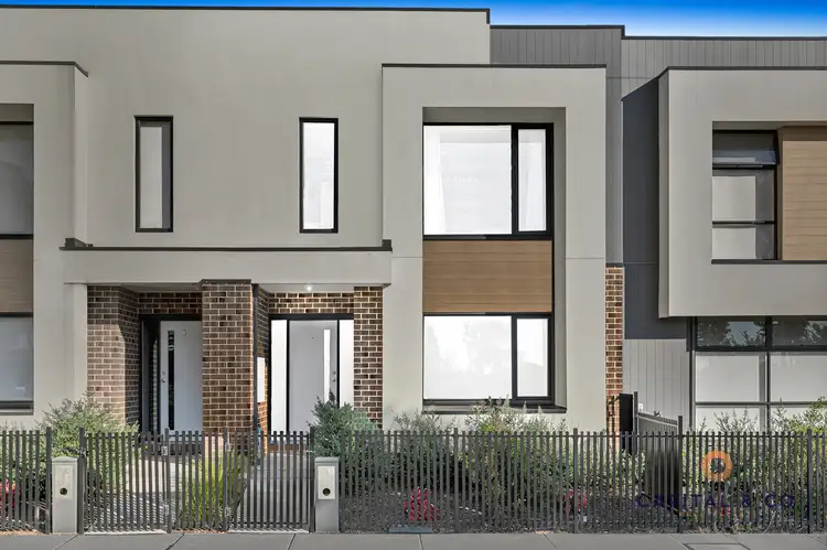 10 Cecil Walk, Mickleham VIC 3064