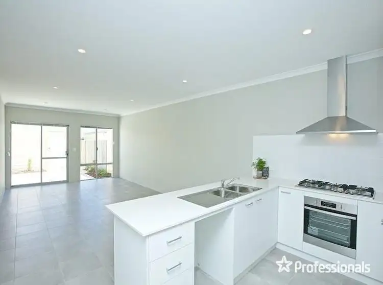 17 Carinata Crescent, Byford WA 6122