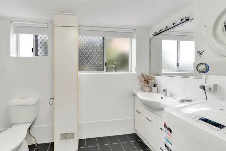 Sixth view of Homely unit listing, 4/7 Khartoum Street, Gordon Park QLD 4031
