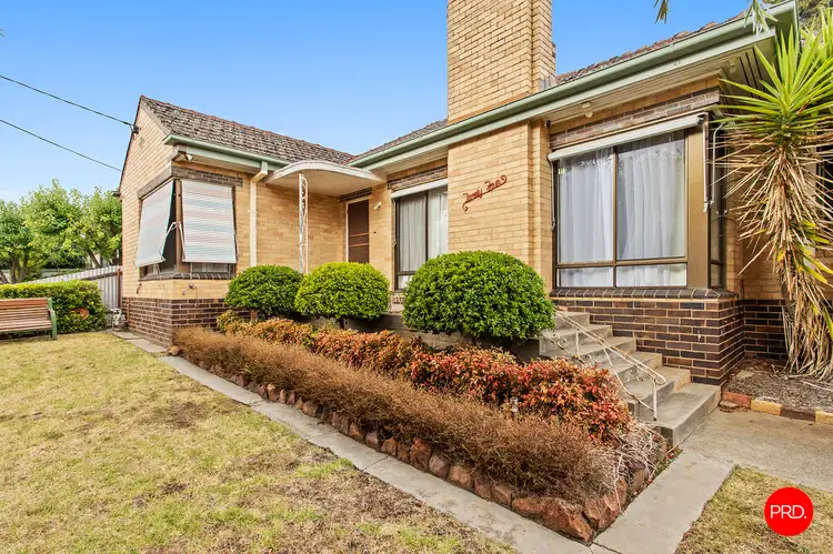 24 Nish Street, Flora Hill VIC 3550